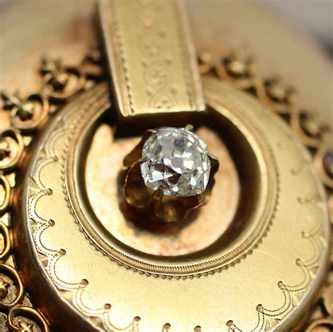 Circa 1850 18k Old Mine Cut Diamond Brooch Pippin Vintage Jewelry