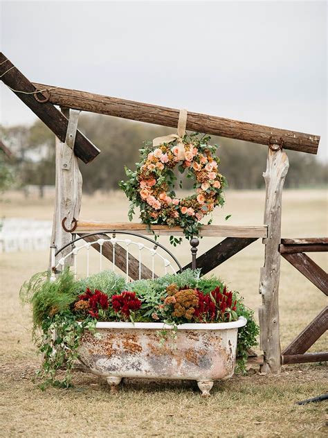 19 Décor Ideas For A Rustic Ceremony