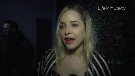 A Lifeminute With Jenny Mollen