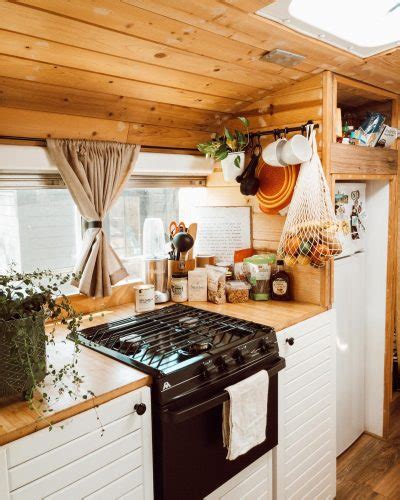 Couple Turns Old School Bus Into Beautiful Home With Help From Youtube