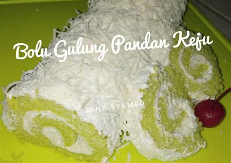 Campur terigu dan baking powder, sisihkan. Resep Bolu Gulung Pandan Keju (Cara Cepat ala Chiffon Cake ...