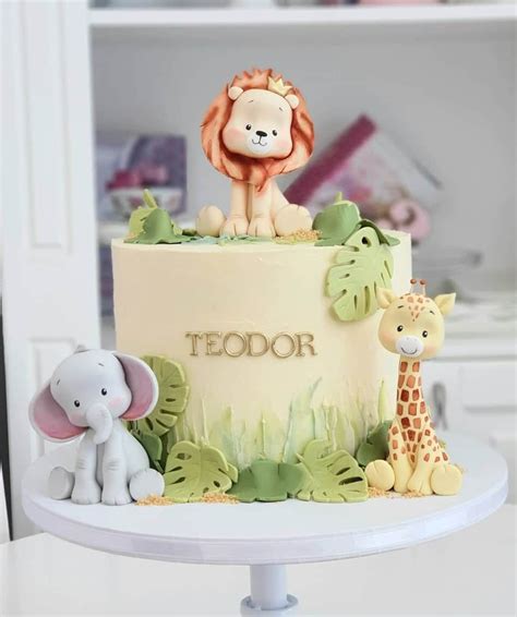 Pin By Hilde Coffernils On Fondant Safari Safari Birthday Cakes