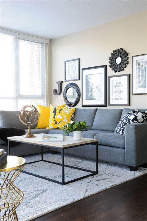 25+ Best Small Living Room Decor and Design Ideas for 2021