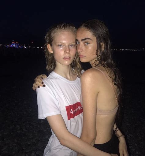 Foto De Instagram De Alisha 18 De Agosto De 2017 A Las 19 26 Cute Lesbian Couples Lesbian