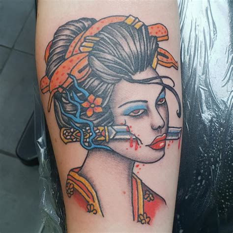 First tattoo : tattoo