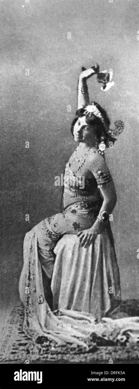Execution Mata Hari Fotos Und Bildmaterial In Hoher Auflösung Alamy