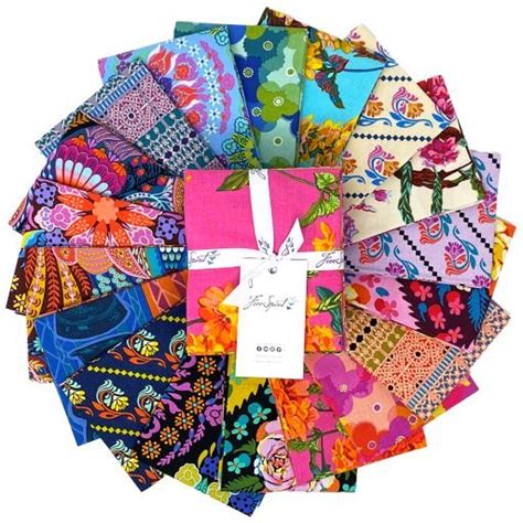 Fluent Fat Quarter Bundle By Anna Maria Horner