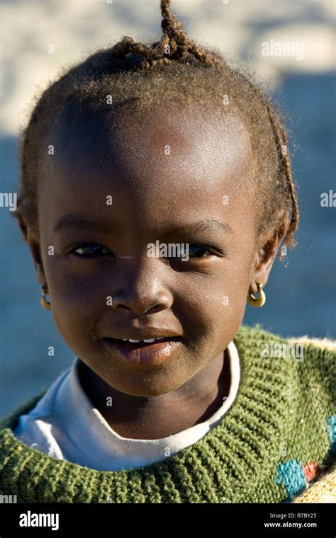 Black Malian Young Person Hi Res Stock Photography And Images Alamy