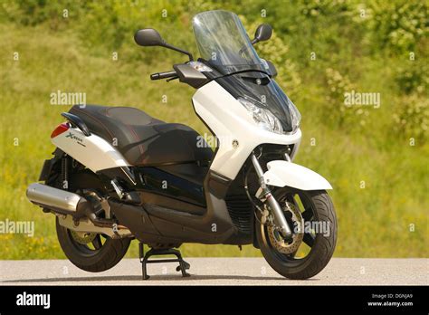 Yamaha Xmax 125 Scooter Stock Photo Alamy