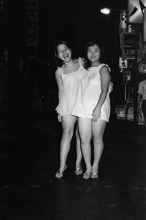 Vintage Everyday Gangs Of Kabukicho Tokyo In The 1960s And 1970s Japanese History Japanese