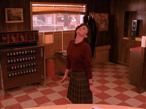 Brings Back Some Memories Textual And Metatextual Experiences Of Nostalgia In Twin Peaks The