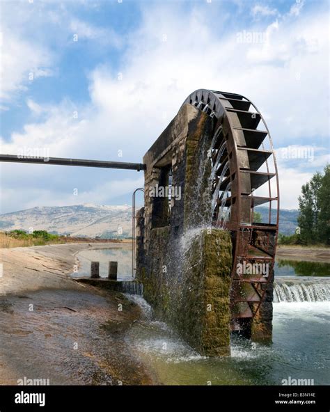 Waterwheel Irrigation System Stock Photo Alamy