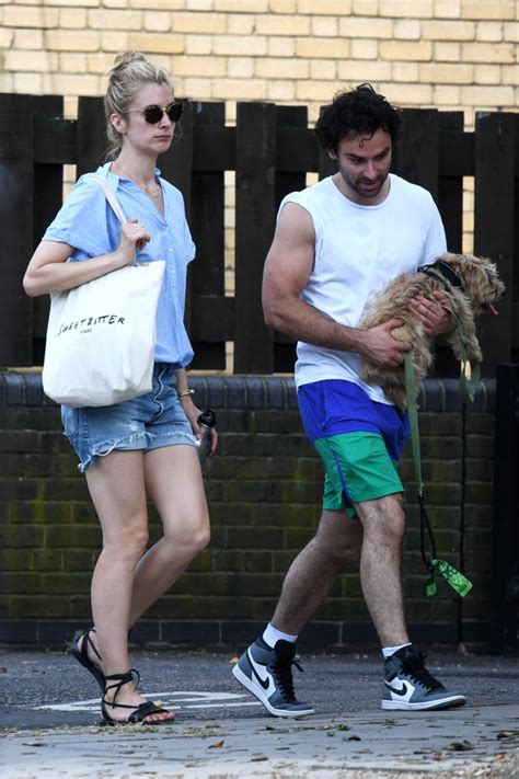 Poldarks Aidan Turner Cant Hide Affection For Girlfriend Caitlin