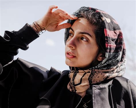 A Muslim Fashion Blogger With A Fierce Message The New York Times