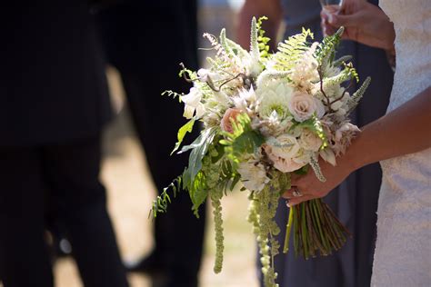 Affordable wedding flowers & florist in milton. Bride flowers by Karen Tam on Weddings | Wedding deco, Bouquet