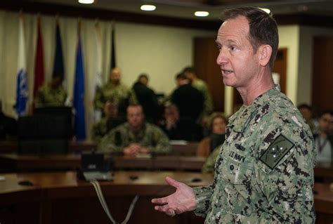 Navy Reserve Struggling To Recruit New Sailors Emphasizing Benefits