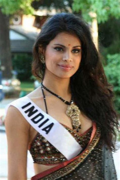 Neha Kapur At Miss Universe 2006 Veethi