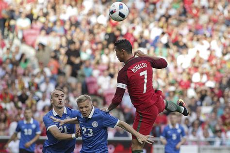 Posts tagged seleção portuguesa de futebol. Portugal-Estónia: da trivela ao golo de Éder | Seleção ...