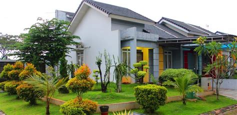 Desain ini sangat cocok bagi anda yang kebingungan menata taman depan rumah. Menata Taman Rumah Minimalis Modern | | PropertyInside.id