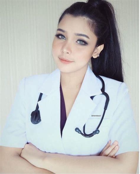 Inilah Dokter Paling Cantik Di Indonesia Yang Bikin Rela Pura