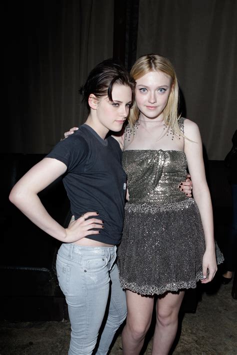 photos of dakota fanning kristen stewart taylor lautner and more at the runaways afterparty