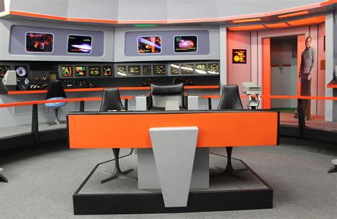 Star Trek Mega Fans Recreate Original Starship Enterprise Sets In