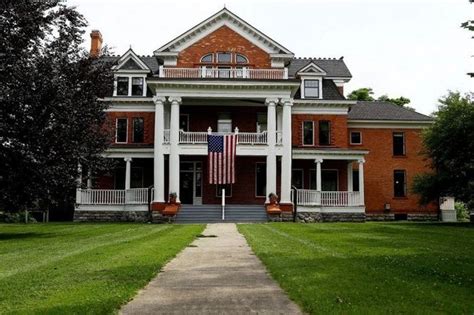 15 Extraordinary Historic Michigan Homes You Need To Visit