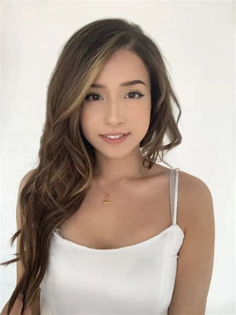 9 Pokimane No Makeup Looks That Might Leave You In Awe