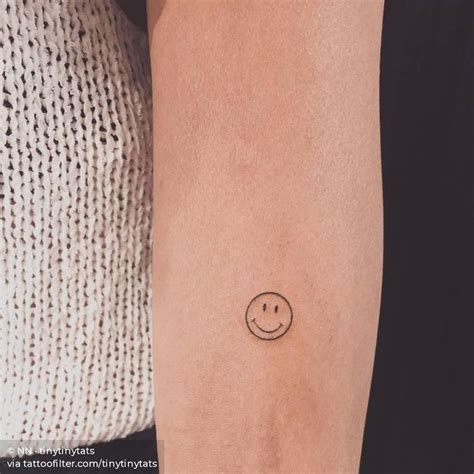 Pin Em Smiley Tattoos