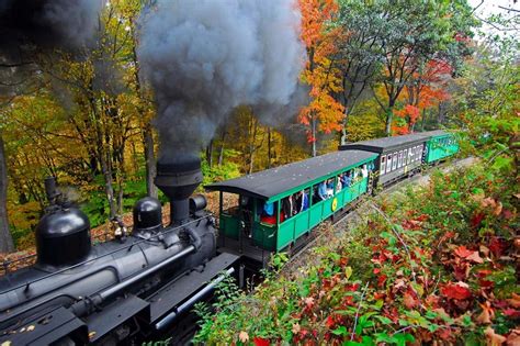 8 Unforgettable Fall Train Rides In The Us