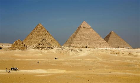 Scientists Discover Hidden Chamber In Egypts Great Pyramid