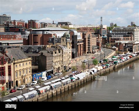 Quayside Sunday Market In Newcastle Upon Tyne England Uk Stock Photo