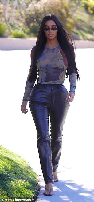 kim kardashian flaunts her tiny waist as she visits a pal in beverly hills daily mail online