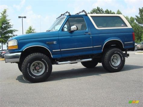 Custom Blue 1992 Ford Bronco Custom 4x4 Exterior Photo 50456528