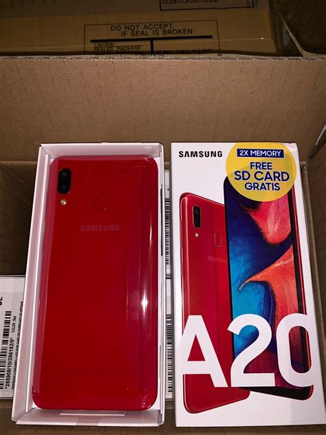 Samsung A20 Colors Handphone