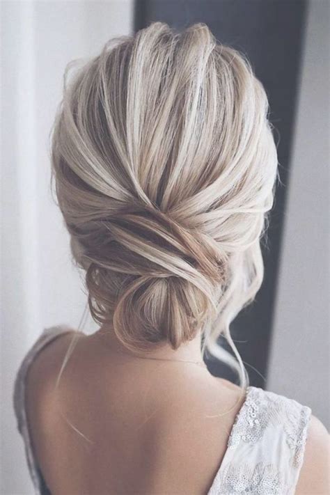 20 Easy And Perfect Updo Hairstyles For Weddings Ewi