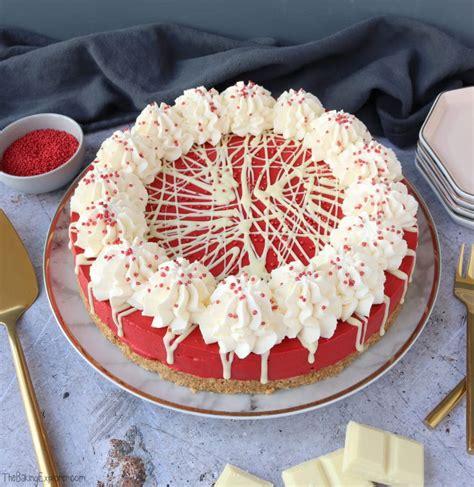 Red Velvet Cheesecake No Bake The Baking Explorer