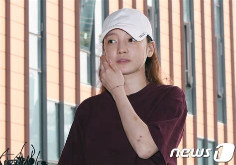 Judge Who Demanded To See Goo Hara S Sex Cam In Court Criticized By The Public