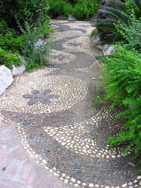 Lovely Moon And Stars River Rock Mosaic Walkway Gravel Pathway