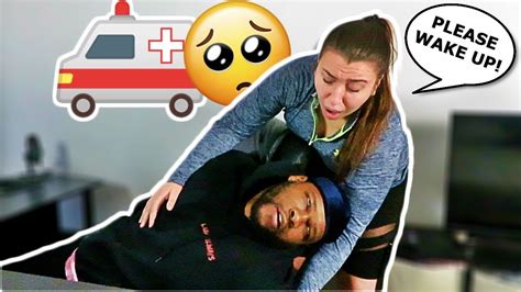 Pass Out Prank On Girlfriend She Freaked Out Girlfriend Prank Youtube