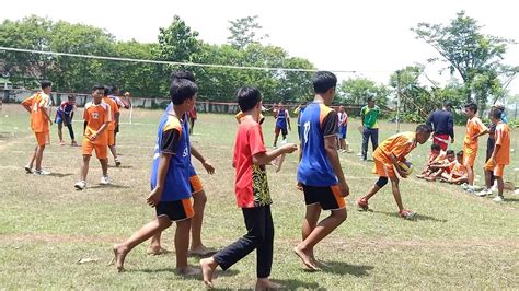 Bupati petahana, fathul huda, tidak dapat mencalonkan diri kembali karena telah menjabat sebanyak dua periode. VOLEY SMPN 6 JOMBANG vs SMPN 1 Wonosalam Bupati Cup 2020 ...