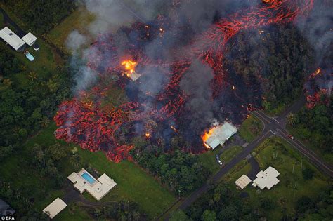 Hawaii Volcano Eruption Trump Approves Disaster Aid For Big Island Daily Mail Online