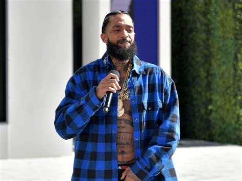 (hussle had been affiliated with the crips and discussed growing up around gangs.) related: Nipsey Hussle Hits Someone In The Face Backstage 2018 BET ...