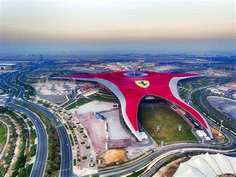 Ferrari World Parc Dattractions Abu Dhabi Mes Vacances à Dubaï