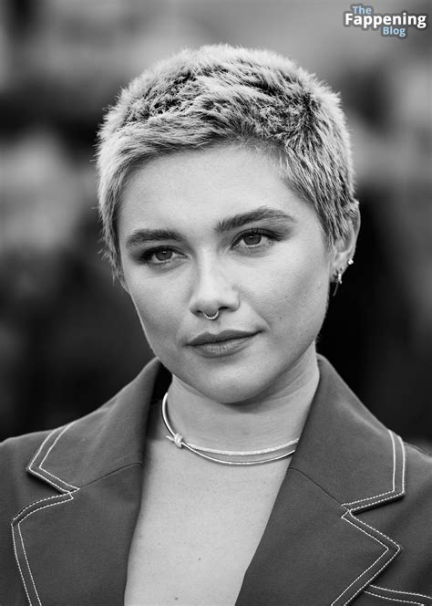 Hot Florence Pugh Flaunts Her Tits And Legs At The “oppenheimer