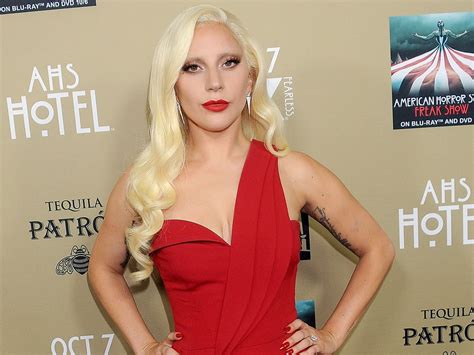 Lady Gaga Red Dress American Horror Story Vlr Eng Br