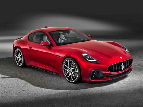 Model Perspective 2023 Maserati Granturismo