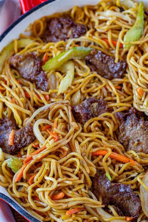 Beef Lo Mein Is A Chinese Takeout Favorite This Recipe Makes It An