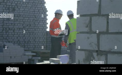 Builders Planning Stock Videos And Footage Hd And 4k Video Clips Alamy