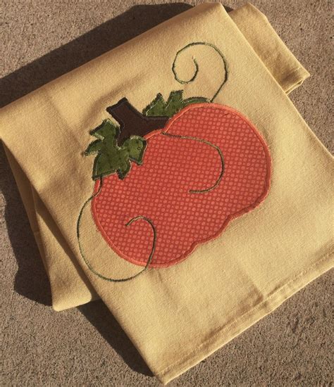 This Simple And Sweet Applique Project Will Bring A Little Autumn To